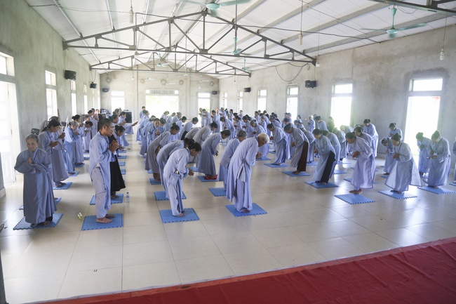 Five - day retreat “Learning as the Buddha‘s practice”