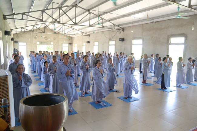 Five - day retreat “Learning as the Buddha‘s practice”