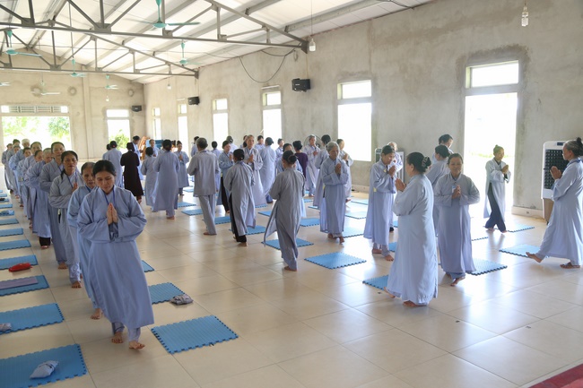 Five - day retreat “Learning as the Buddha‘s practice”