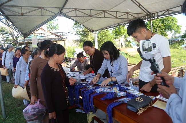 Five - day retreat “Learning as the Buddha‘s practice”