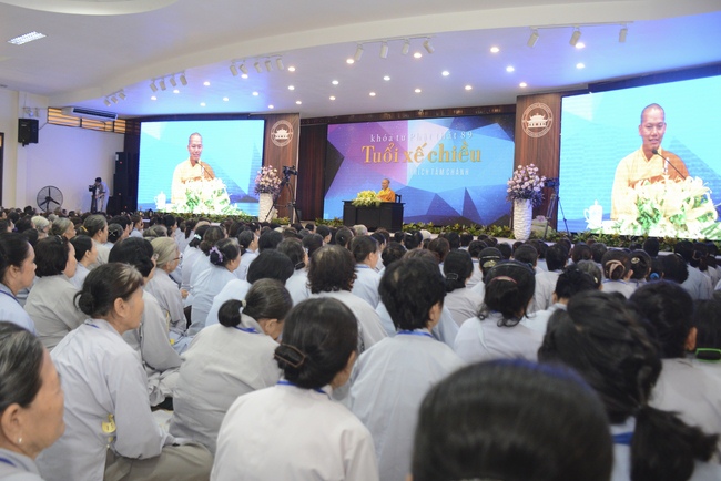 “The Sunset Period” – Dharm Talk in the 89th Seven-Day Retreat
