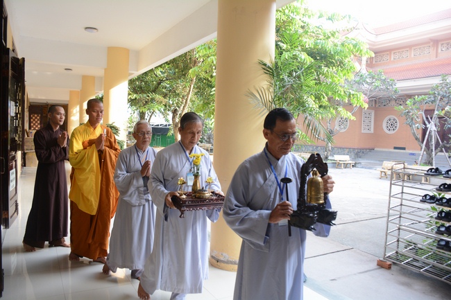 “The Sunset Period” – Dharm Talk in the 89th Seven-Day Retreat