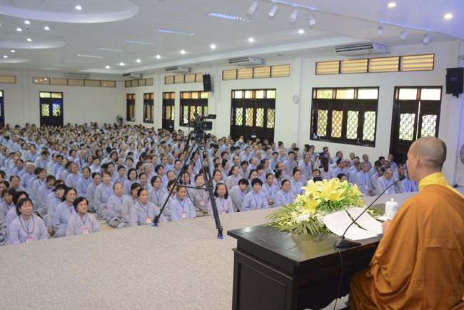 “The Sunset Period” – Dharm Talk in the 89th Seven-Day Retreat