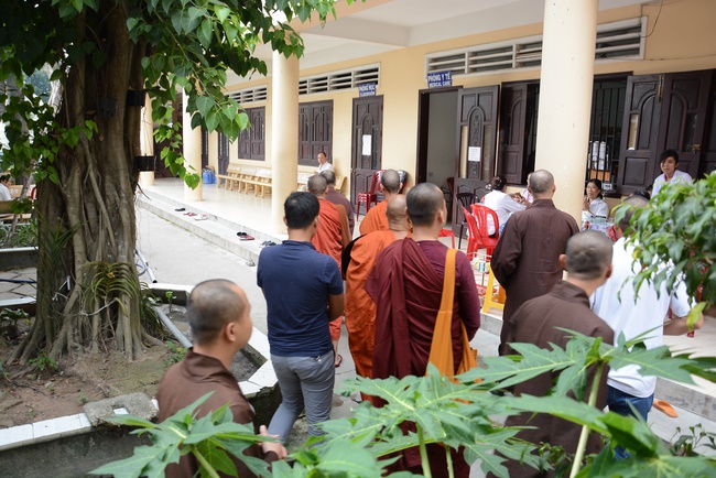 The 7th Tripitaka Dharma Master Sīlakkhandhābhivaṁsa visited Hoang Phap Temple