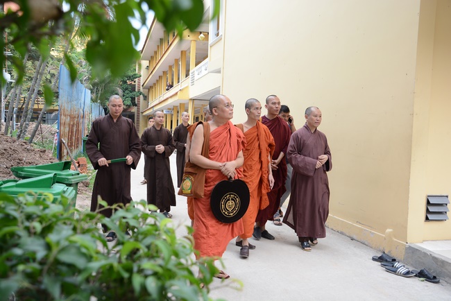 The 7th Tripitaka Dharma Master Sīlakkhandhābhivaṁsa visited Hoang Phap Temple