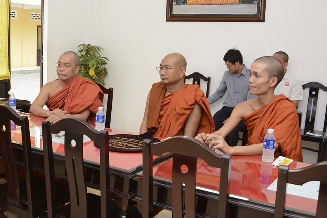 The 7th Tripitaka Dharma Master Sīlakkhandhābhivaṁsa visited Hoang Phap Temple