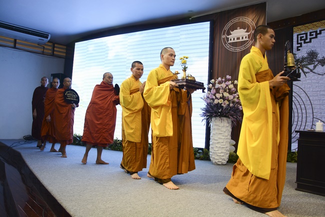 The 7th Tripitaka Dharma Master Sīlakkhandhābhivaṁsa visited Hoang Phap Temple