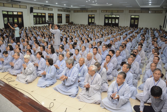 The 7th Tripitaka Dharma Master Sīlakkhandhābhivaṁsa visited Hoang Phap Temple