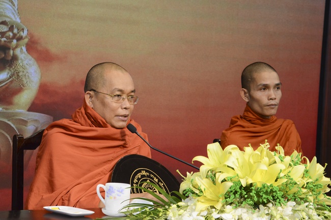 The 7th Tripitaka Dharma Master Sīlakkhandhābhivaṁsa visited Hoang Phap Temple