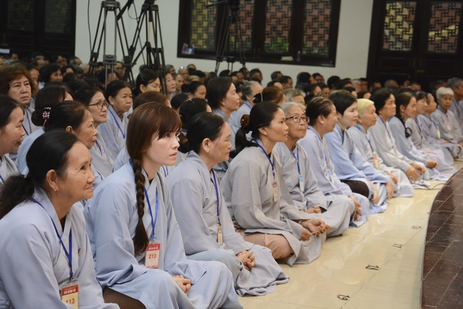 The 7th Tripitaka Dharma Master Sīlakkhandhābhivaṁsa visited Hoang Phap Temple