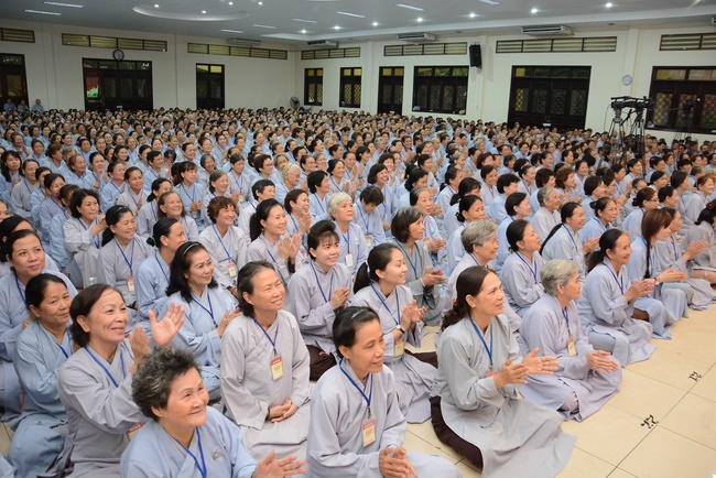 The 7th Tripitaka Dharma Master Sīlakkhandhābhivaṁsa visited Hoang Phap Temple