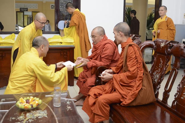 The 7th Tripitaka Dharma Master Sīlakkhandhābhivaṁsa visited Hoang Phap Temple