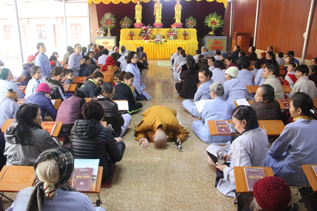 Quảng Ninh: Chùa Tiêu Dao hướng dẫn oai nghi của người Phật tử