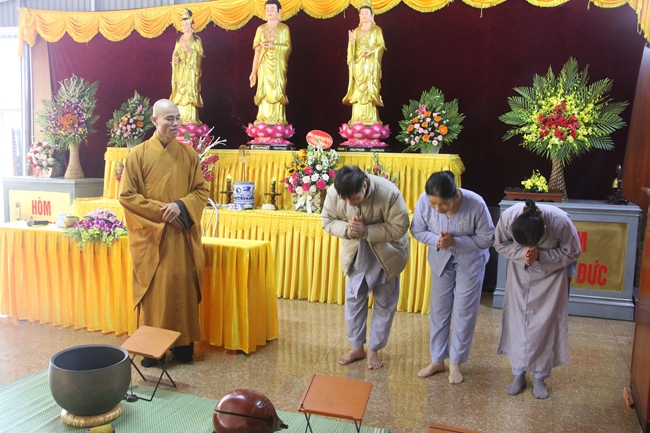 Quảng Ninh: Chùa Tiêu Dao hướng dẫn oai nghi của người Phật tử