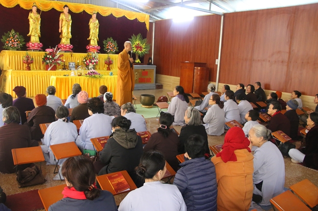 Quảng Ninh: Chùa Tiêu Dao hướng dẫn oai nghi của người Phật tử