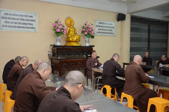 Buổi ôn chính tả dành cho chư Tăng