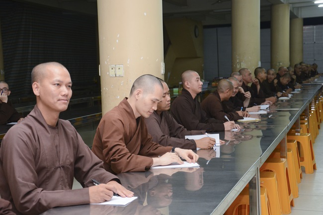 Buổi ôn chính tả dành cho chư Tăng