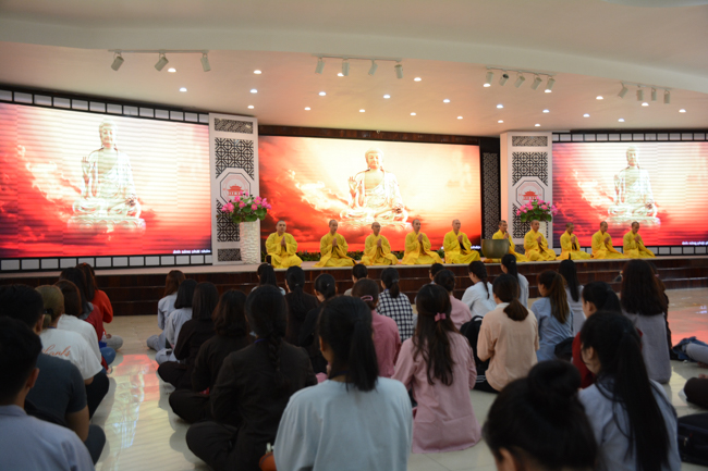 Ngày tu 'Sinh Viên Hướng Về Phật Pháp