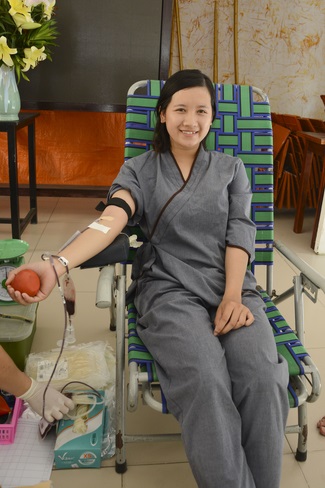 Hiến máu nhân đạo