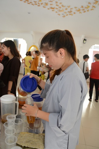 Hiến máu nhân đạo