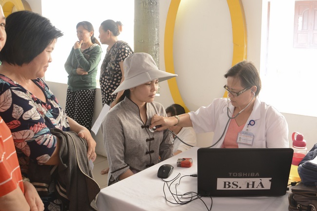 Hiến máu nhân đạo