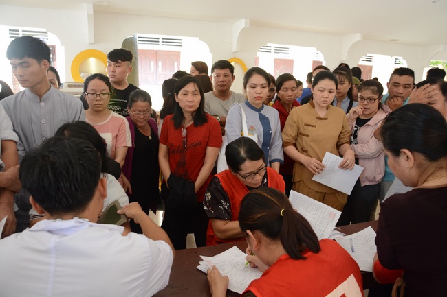 Hiến máu nhân đạo