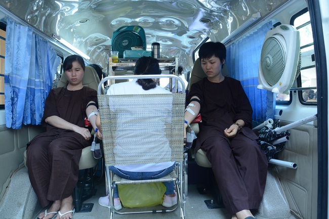 Hiến máu nhân đạo