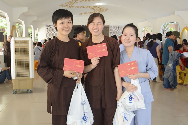 Hiến máu nhân đạo