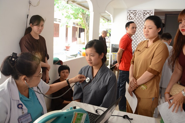 Hiến máu nhân đạo