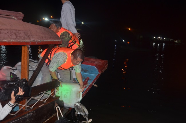 Dự lễ lạc thành chánh điện và trao học bổng tại chùa Phước Long