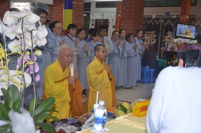 Dự lễ lạc thành chánh điện và trao học bổng tại chùa Phước Long