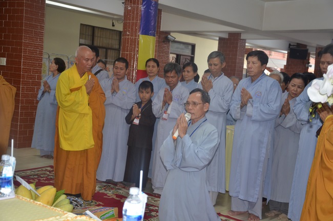 Dự lễ lạc thành chánh điện và trao học bổng tại chùa Phước Long