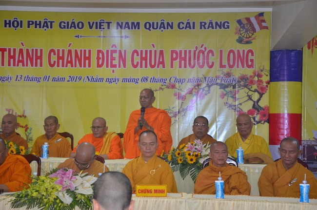 Dự lễ lạc thành chánh điện và trao học bổng tại chùa Phước Long