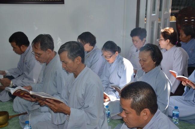 Dự lễ lạc thành chánh điện và trao học bổng tại chùa Phước Long