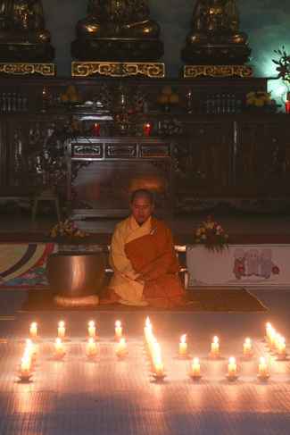 Dong Cao pagoda warmly celebrating enlightened achievement of the Bodhisattva Siddhartha