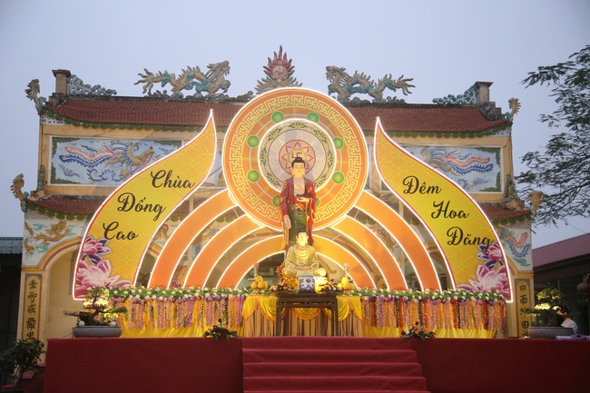 Dong Cao pagoda warmly celebrating enlightened achievement of the Bodhisattva Siddhartha