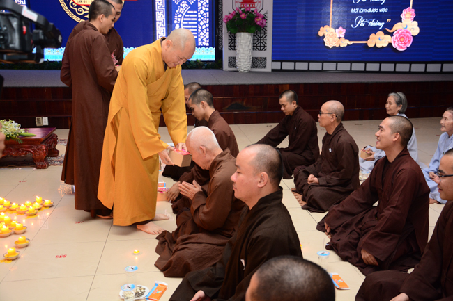 Trang nghiêm và ấm áp lễ tri ân đệ tử