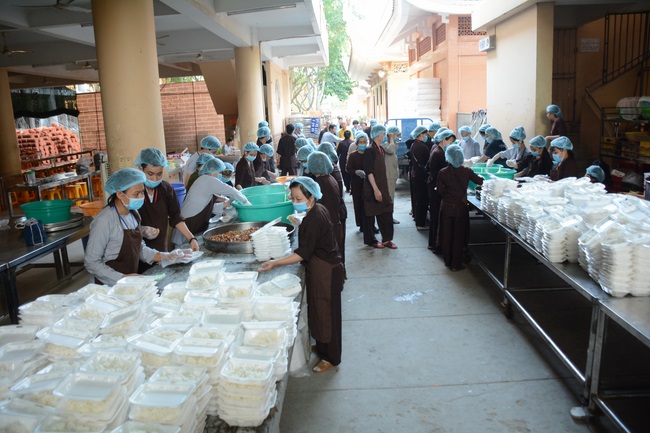 Khóa tu thiếu nhi “Em Về Bên Phật”