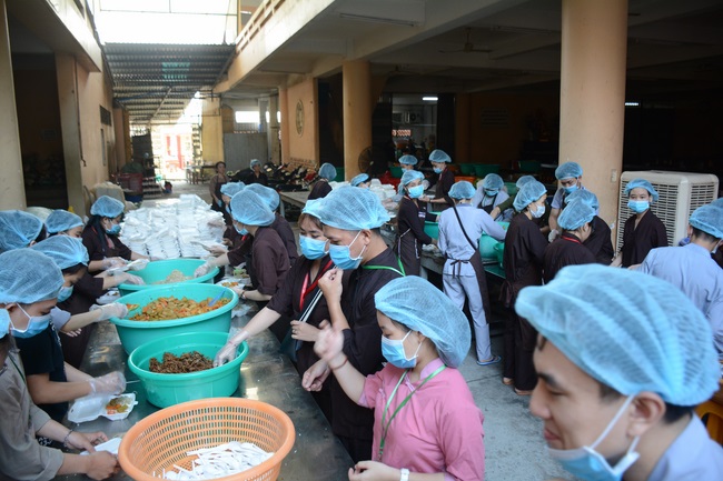 Khóa tu thiếu nhi “Em Về Bên Phật”