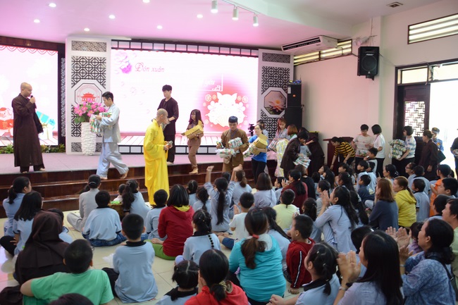 Khóa tu thiếu nhi “Em Về Bên Phật”