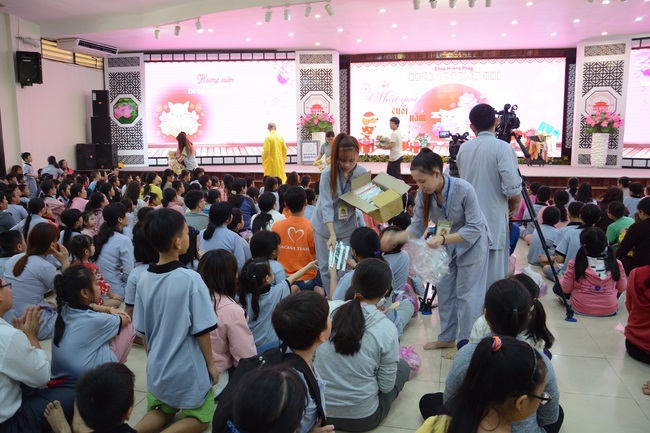 Khóa tu thiếu nhi “Em Về Bên Phật”