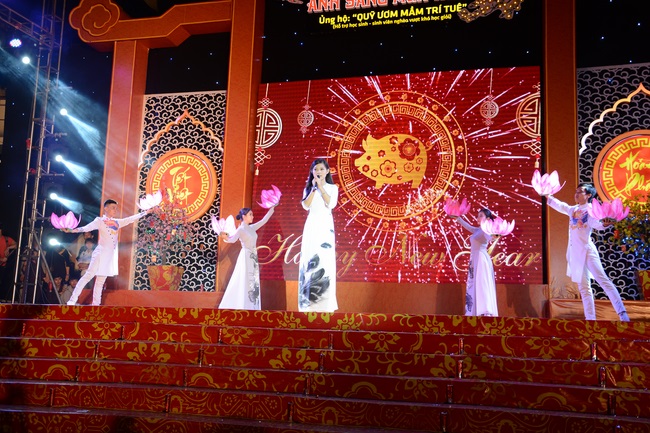 Chương trình ca nhạc mừng xuân Kỷ Hợi