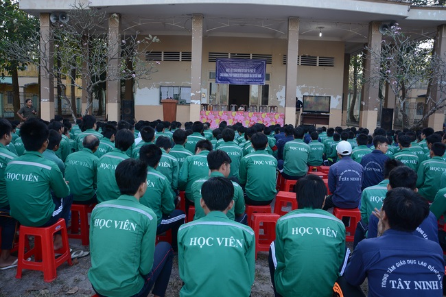 Buổi nói chuyện tại cơ sở cai nghiện ma túy Tây Ninh