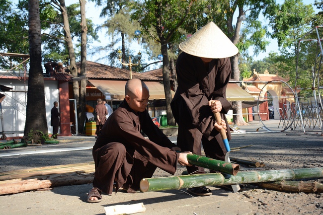 Series photos of activities preparing for the New Year 2019