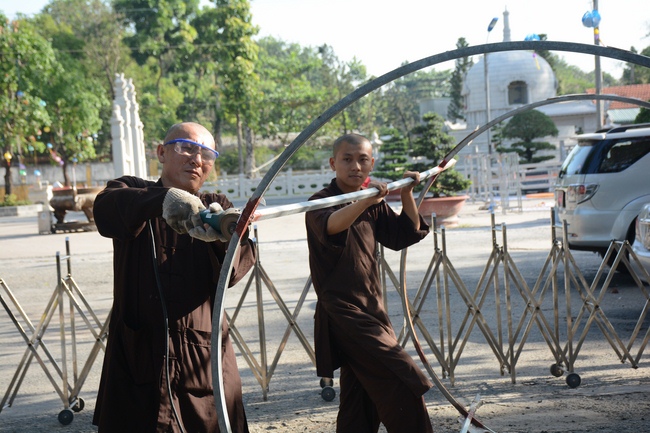 Series photos of activities preparing for the New Year 2019