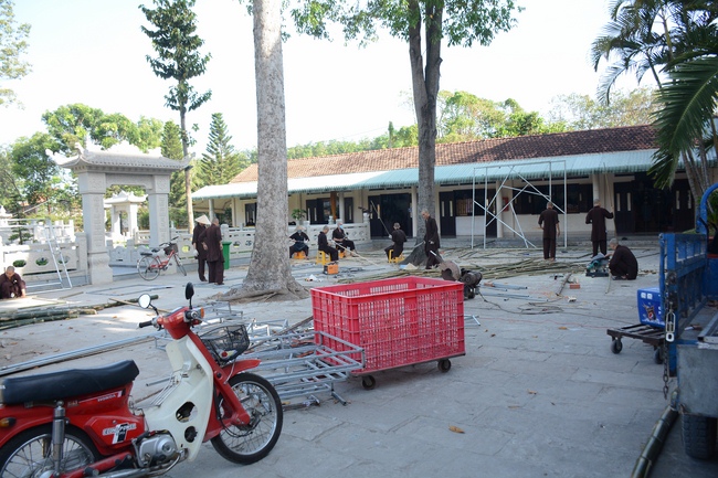 Series photos of activities preparing for the New Year 2019