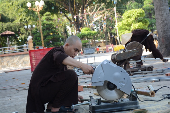 Series photos of activities preparing for the New Year 2019