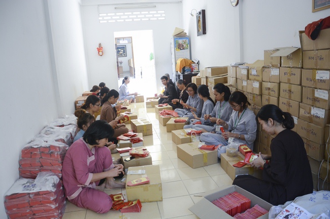 Series photos of activities preparing for the New Year 2019