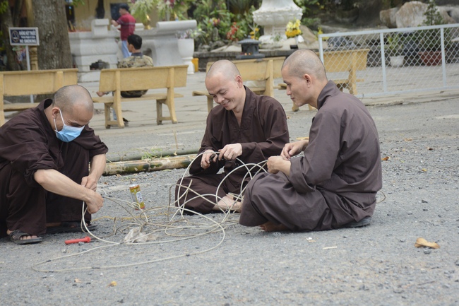 Series photos of activities preparing for the New Year 2019