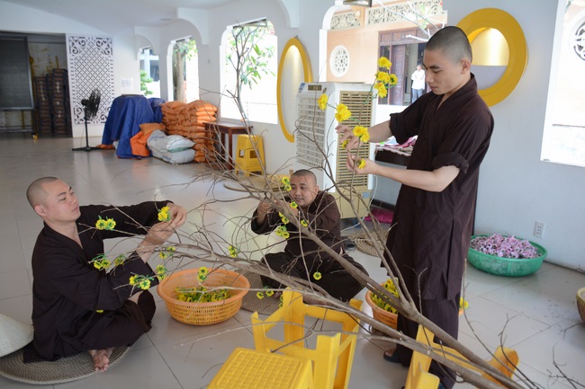 Series photos of activities preparing for the New Year 2019